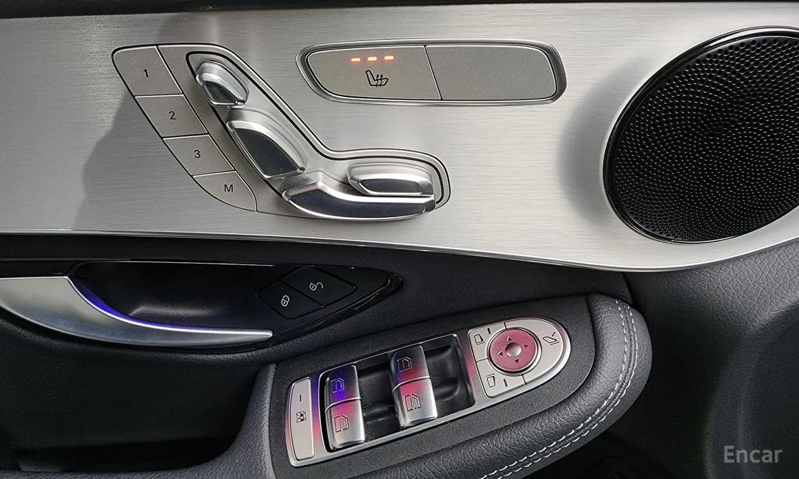 Фото 13 - Mercedes-Benz GLC-Class