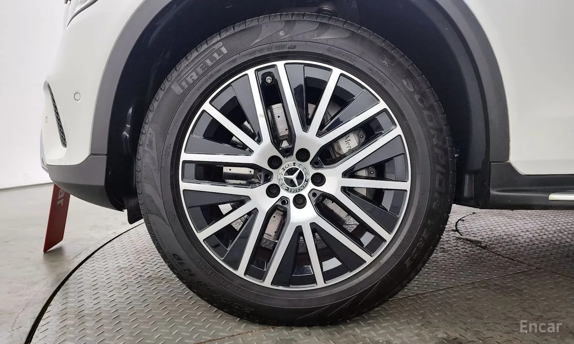 Фото 5 - Mercedes-Benz GLC-Class