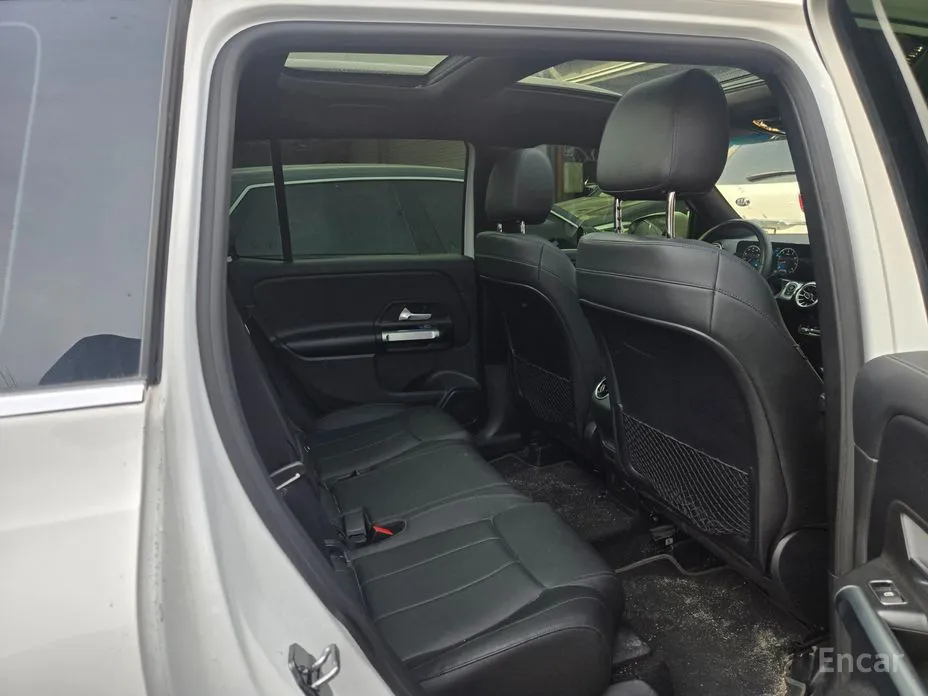 Фото 17 - Mercedes-Benz GLB-Class