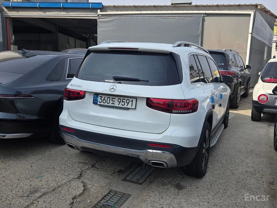 Фото 3 - Mercedes-Benz GLB-Class