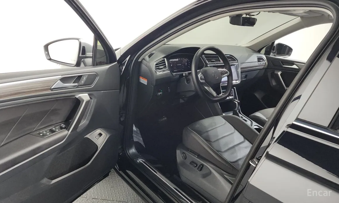 Фото 10 - Volkswagen Tiguan