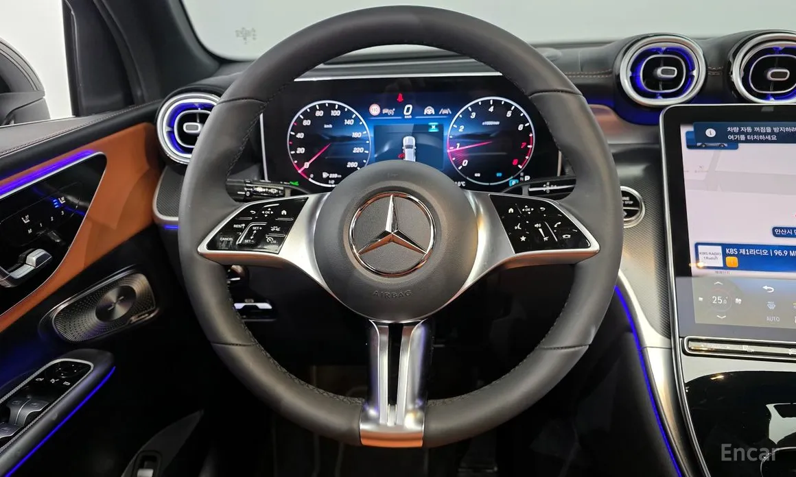 Фото 13 - Mercedes-Benz GLC-Class