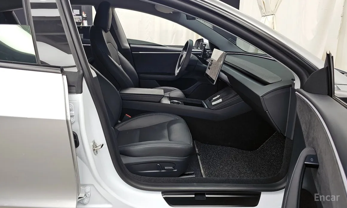 Фото 11 - Tesla Model 3