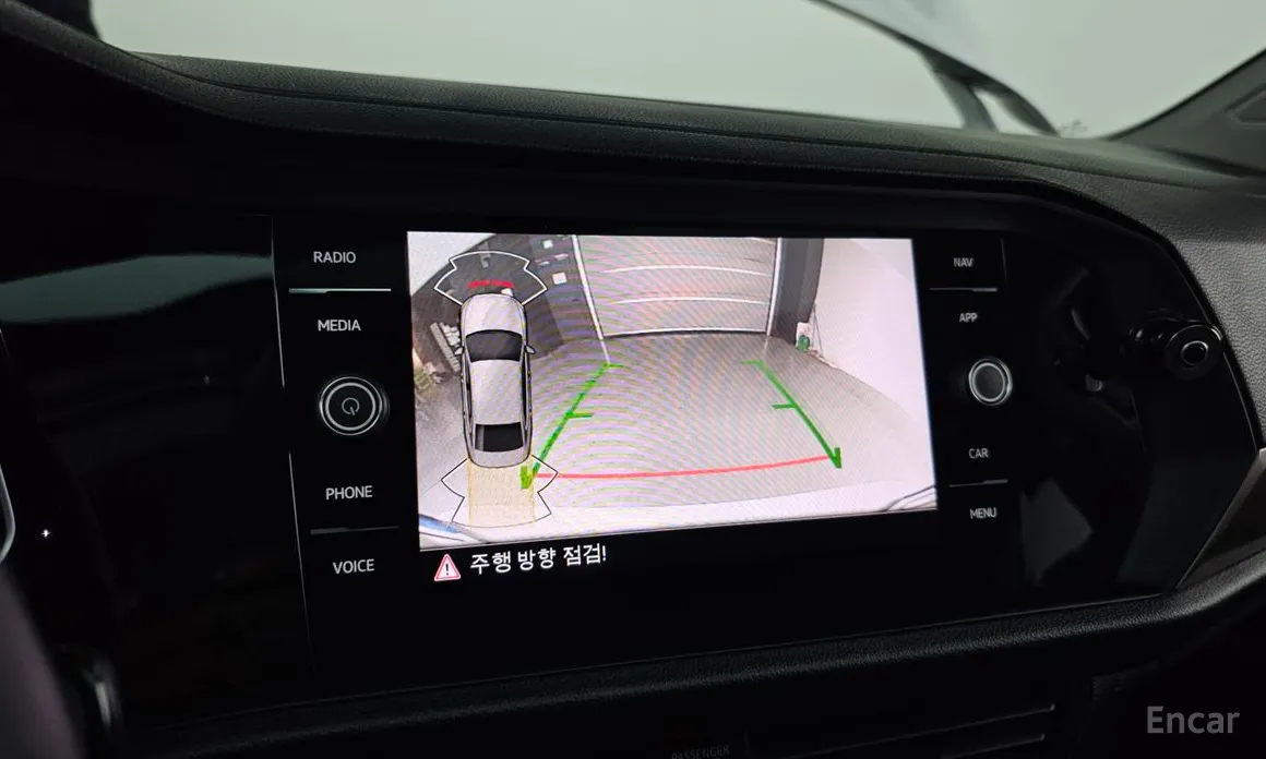 Photo 14 - Volkswagen Jetta