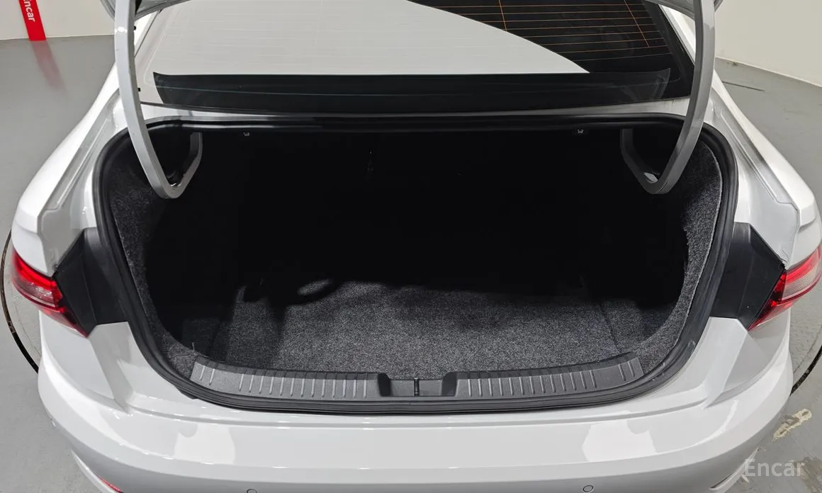 Photo 20 - Volkswagen Jetta