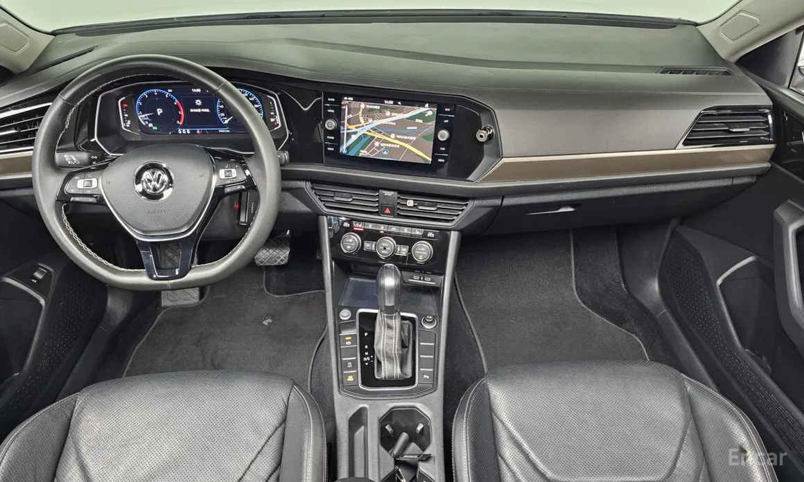 Photo 7 - Volkswagen Jetta