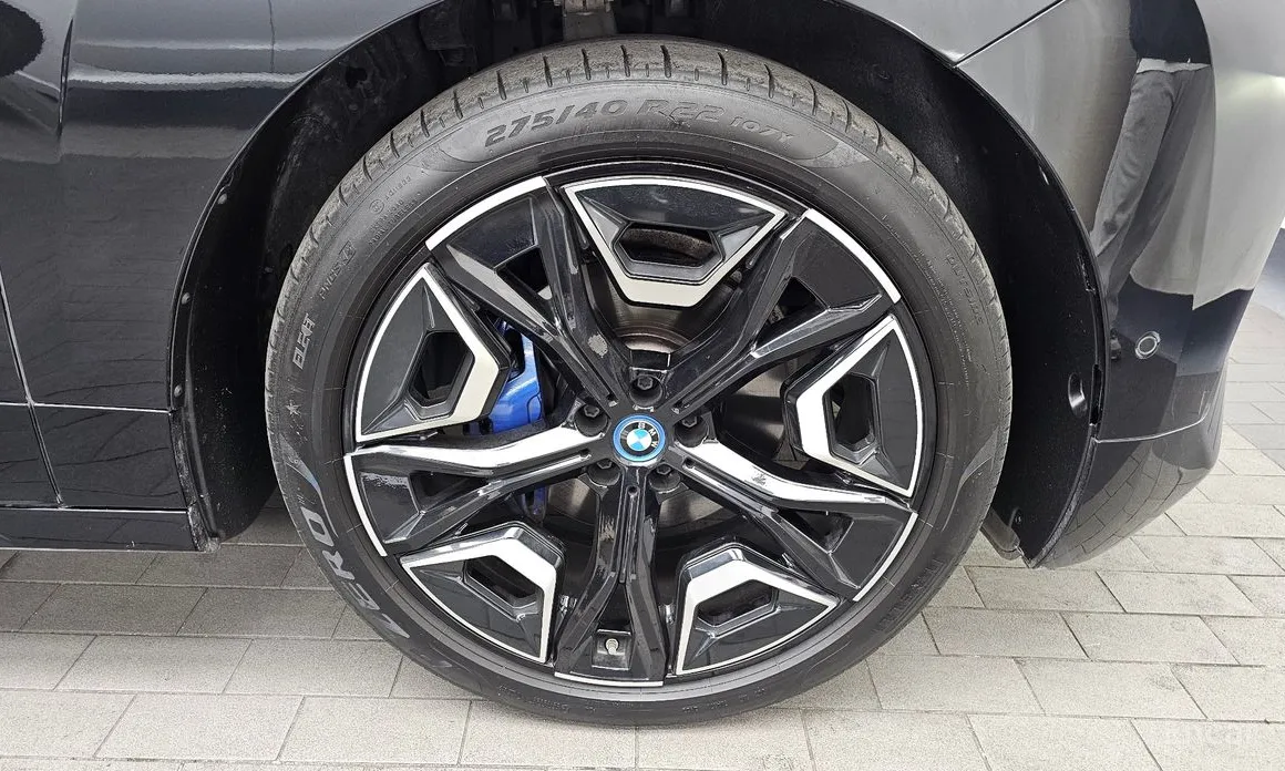 Фото 5 - BMW iX