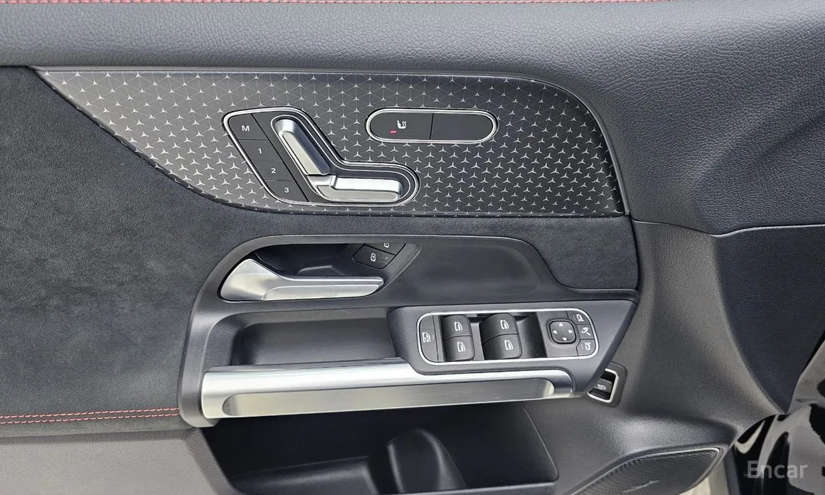 Фото 12 - Mercedes-Benz EQB