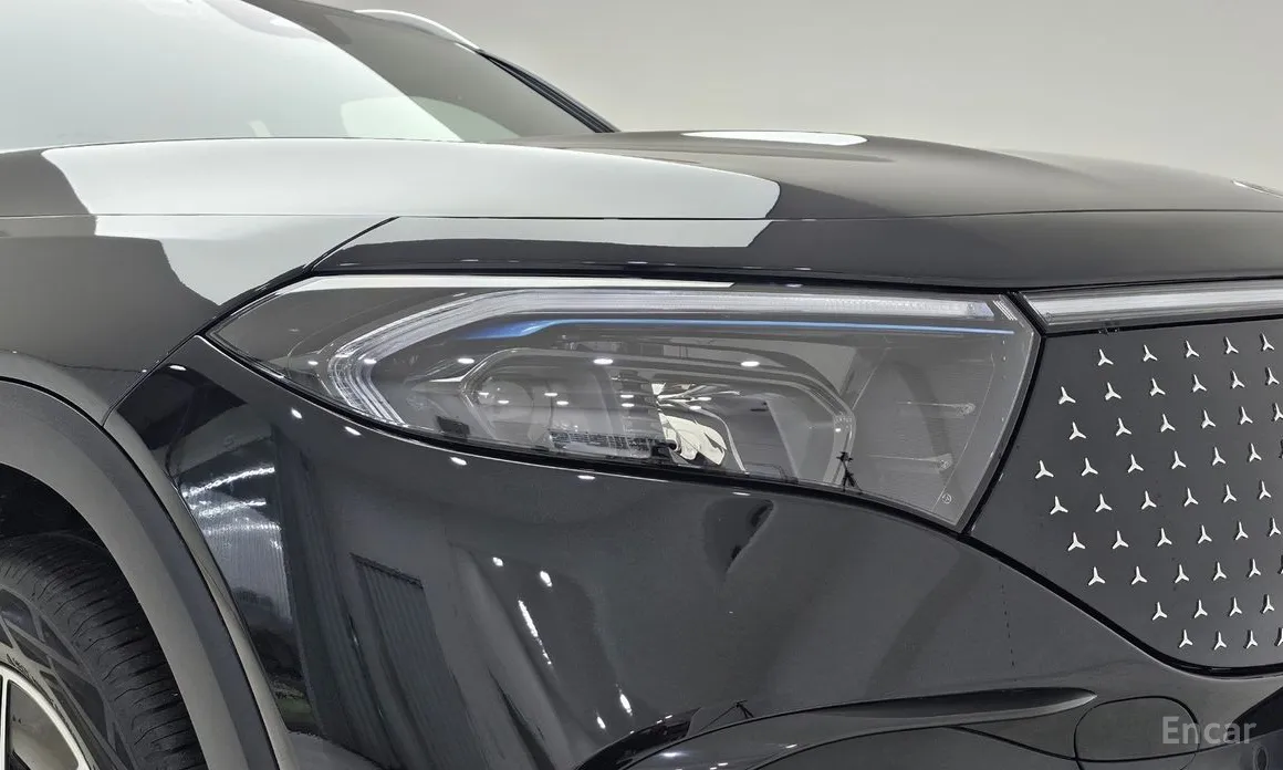 Фото 2 - Mercedes-Benz EQB