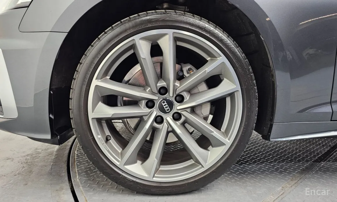 Фото 6 - Audi A5