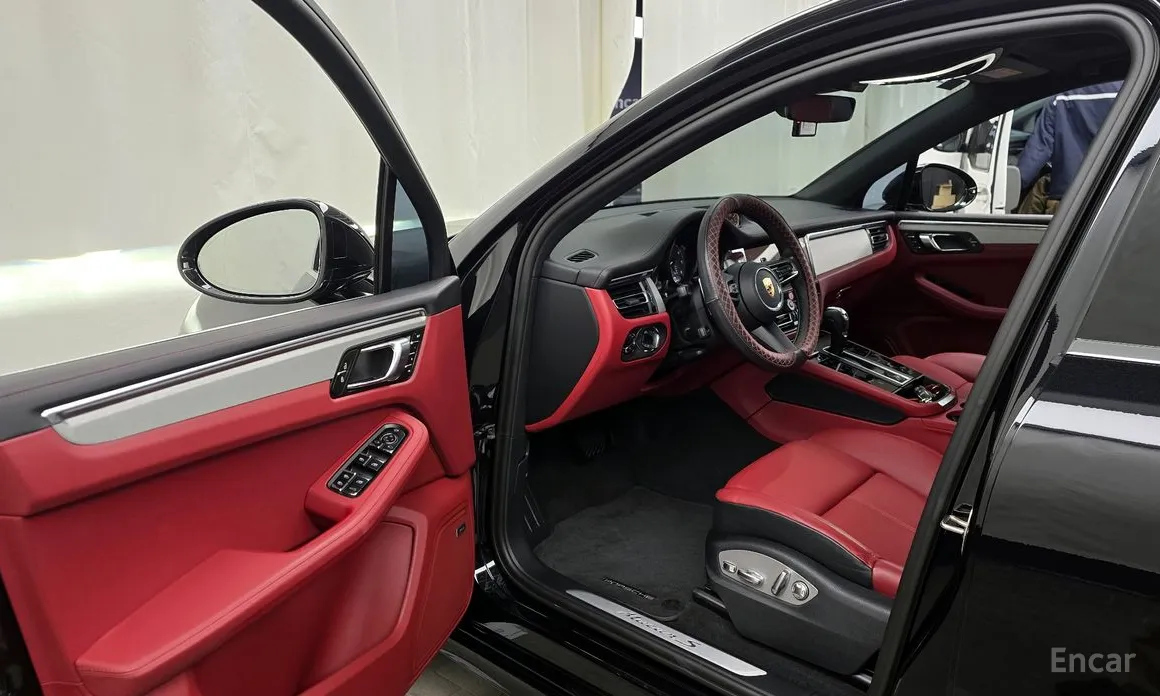 Фото 10 - Porsche Macan