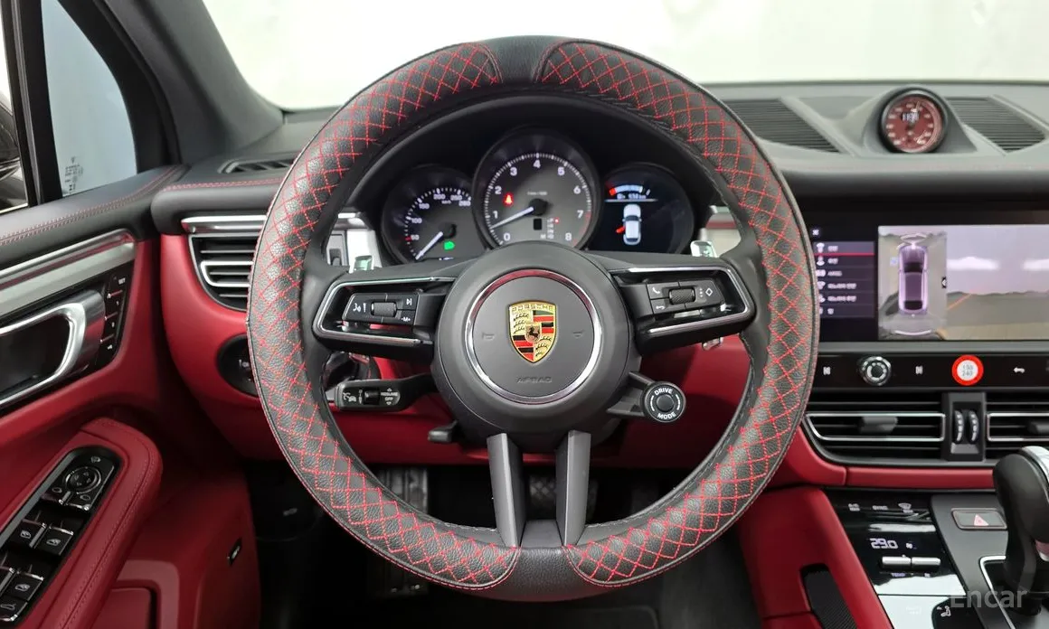 Фото 13 - Porsche Macan