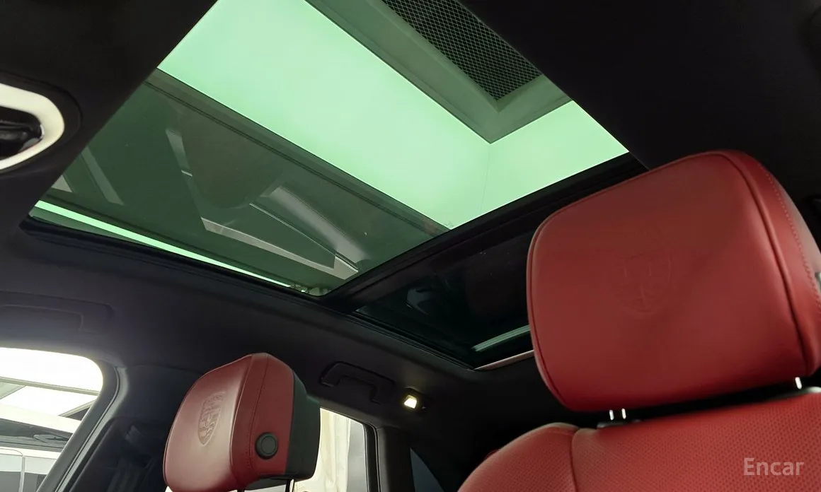 Фото 18 - Porsche Macan