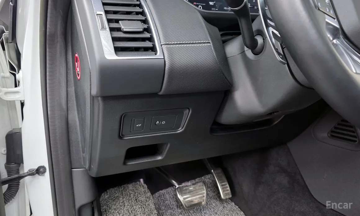 Фото 16 - Land Rover Discovery