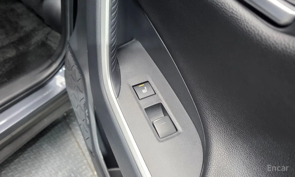 Фото 20 - Toyota RAV4