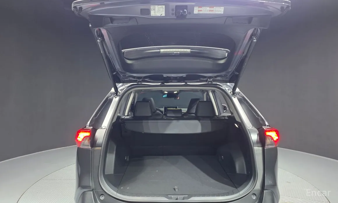 Фото 21 - Toyota RAV4