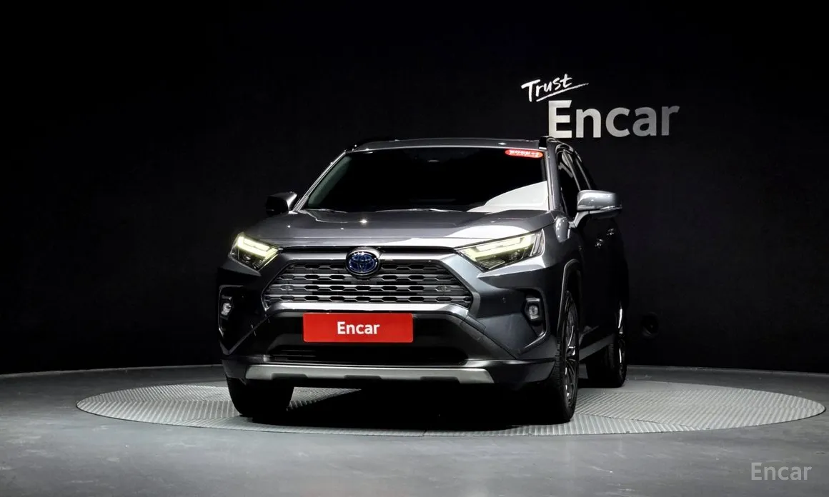 Фото 3 - Toyota RAV4