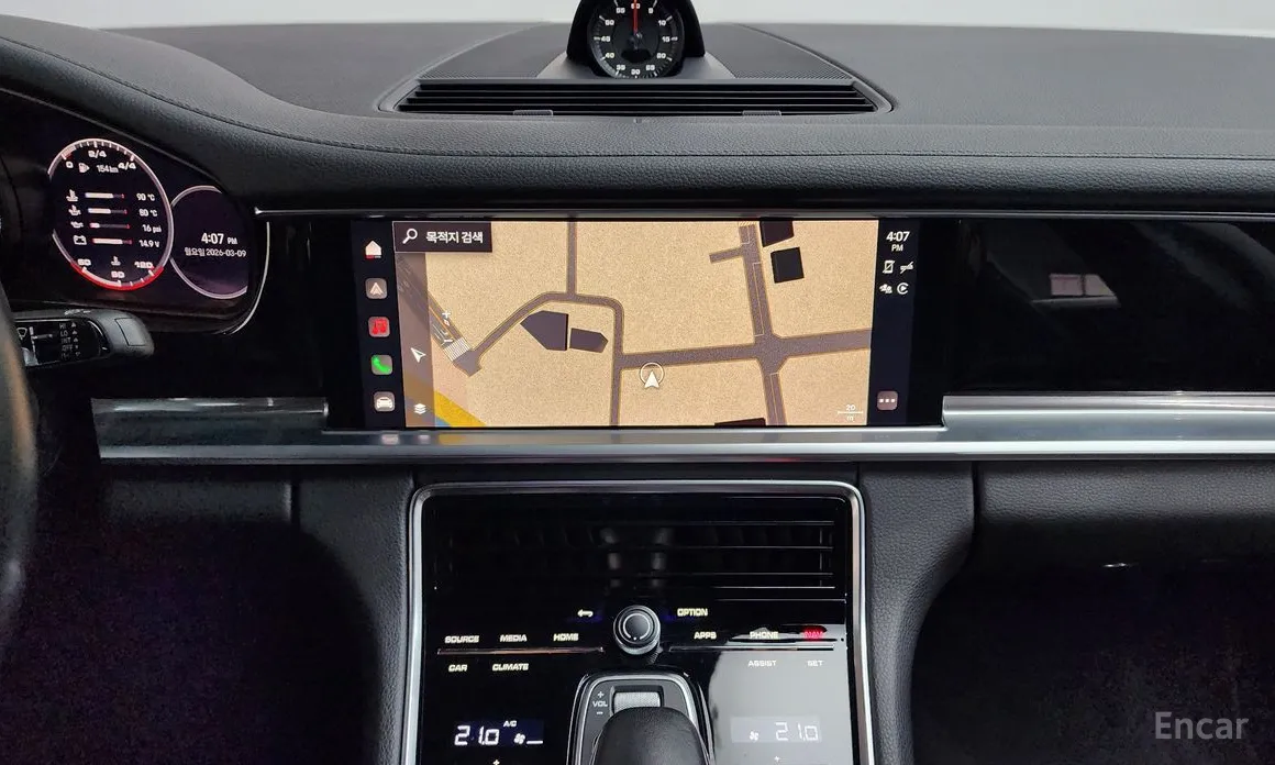 Фото 15 - Porsche Panamera