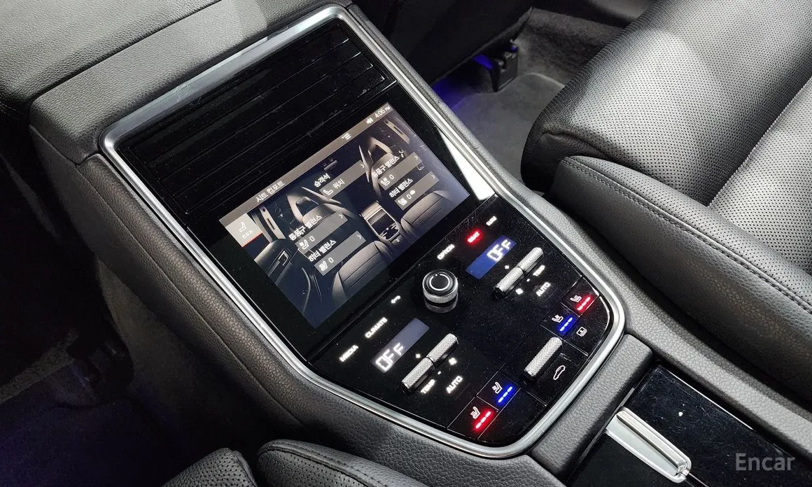 Фото 18 - Porsche Panamera