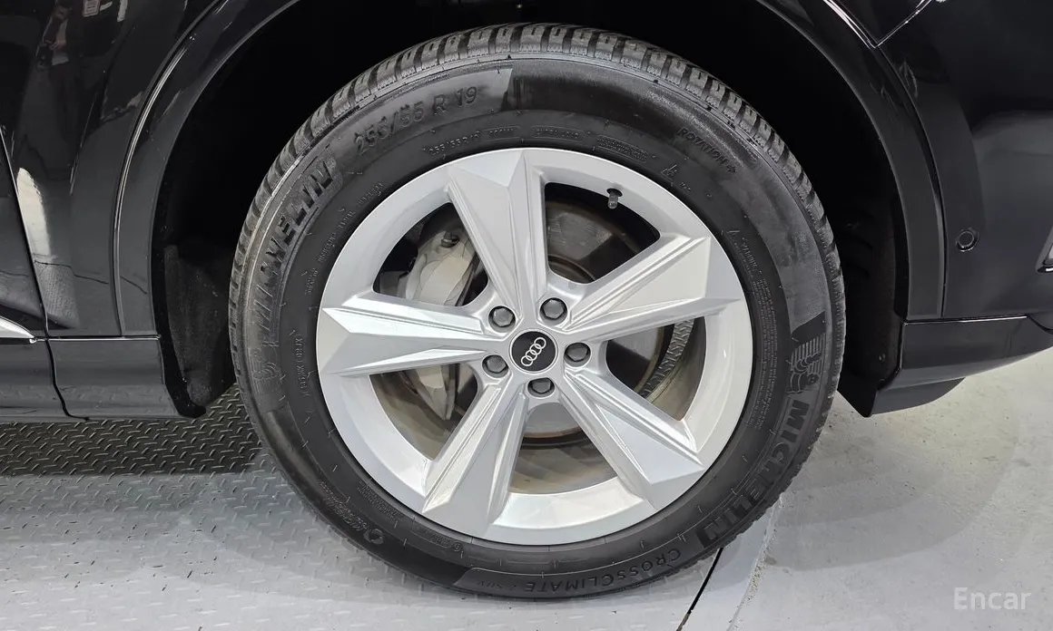 Фото 5 - Audi Q7