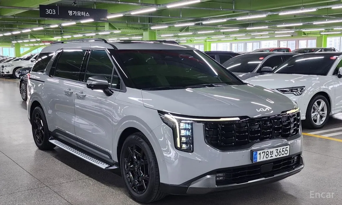 Фото 2 - Kia Carnival