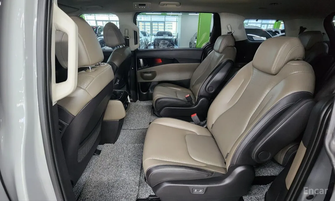 Фото 20 - Kia Carnival