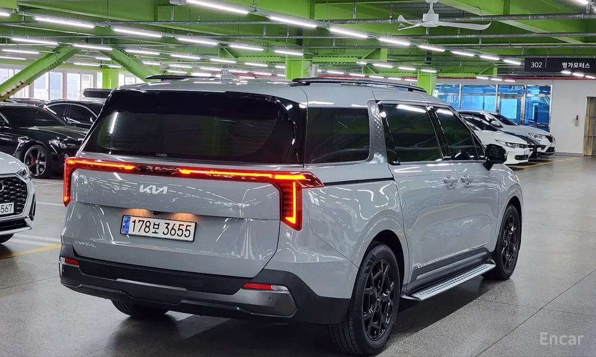 Фото 3 - Kia Carnival