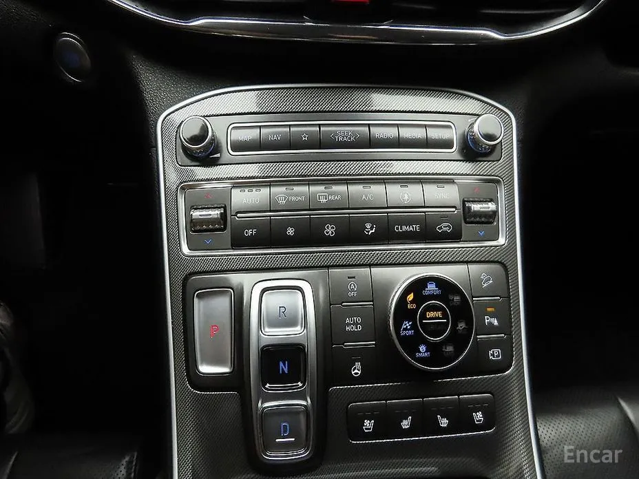 Фото 10 - Hyundai Santa Fe