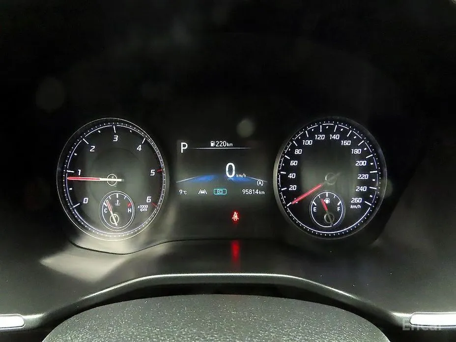 Фото 6 - Hyundai Santa Fe