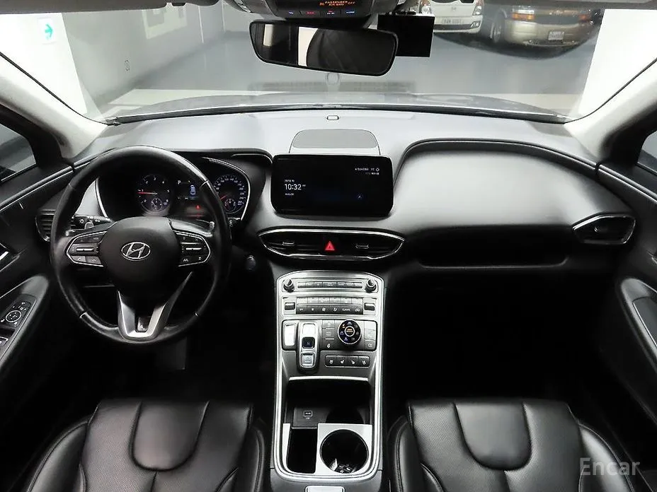 Фото 8 - Hyundai Santa Fe