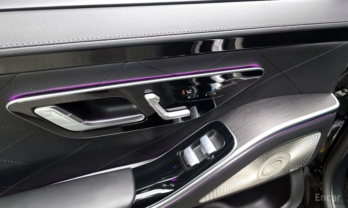 Фото 17 - Mercedes-Benz S-Class