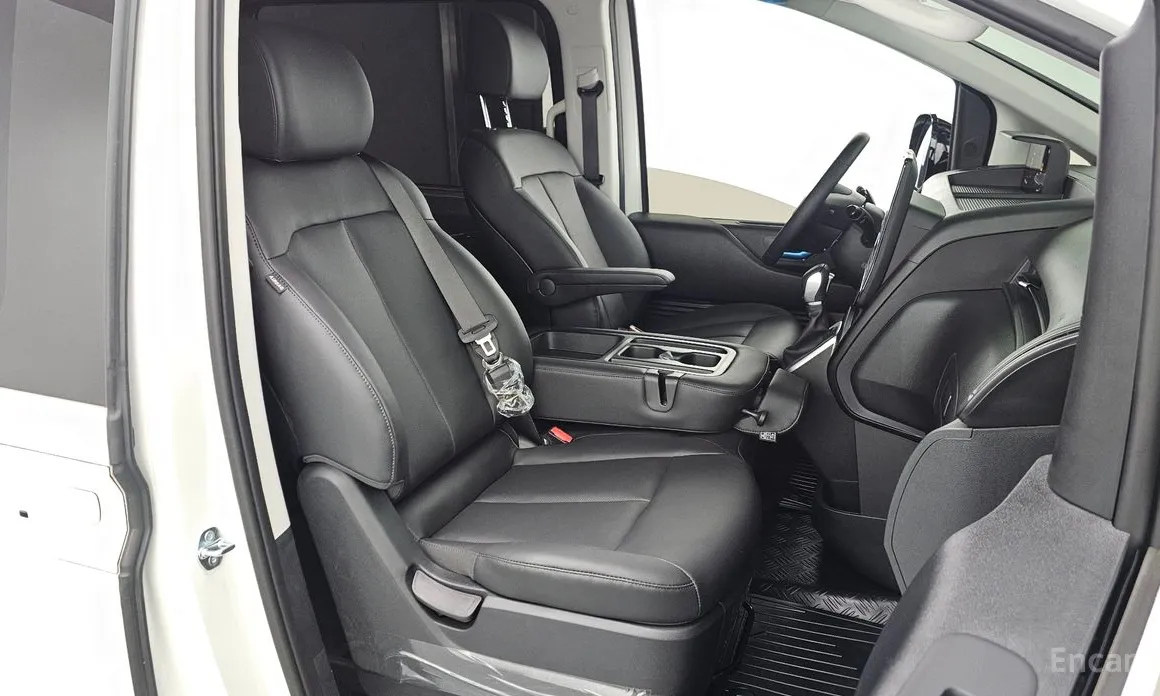 Фото 10 - Hyundai Staria