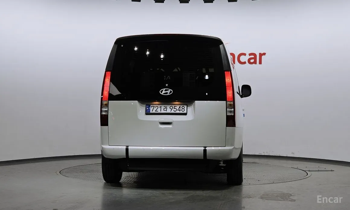 Фото 4 - Hyundai Staria