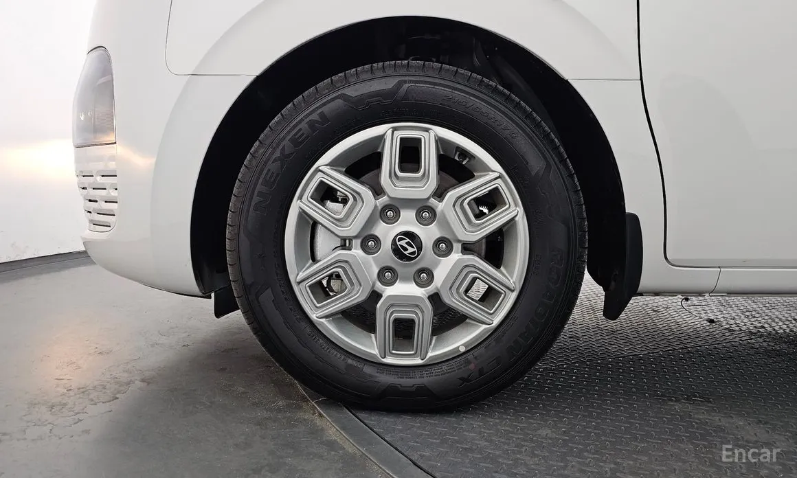 Фото 5 - Hyundai Staria