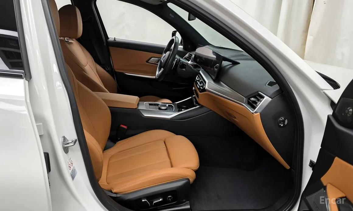 Photo 11 - BMW 3 Series