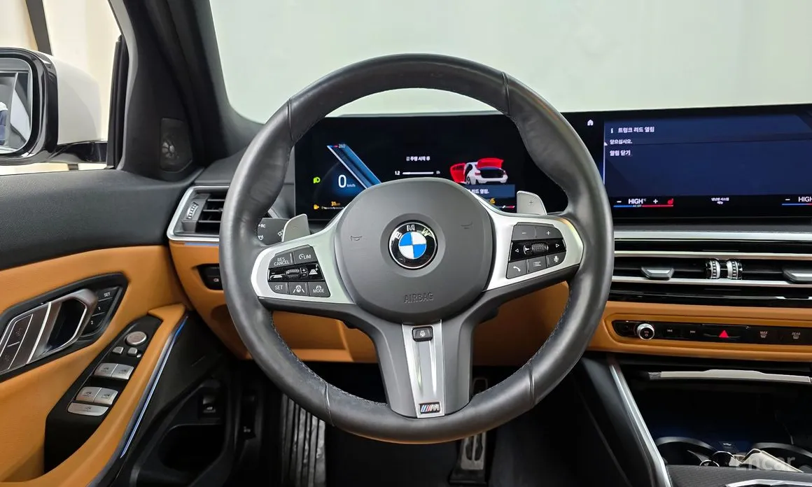 Photo 13 - BMW 3 Series