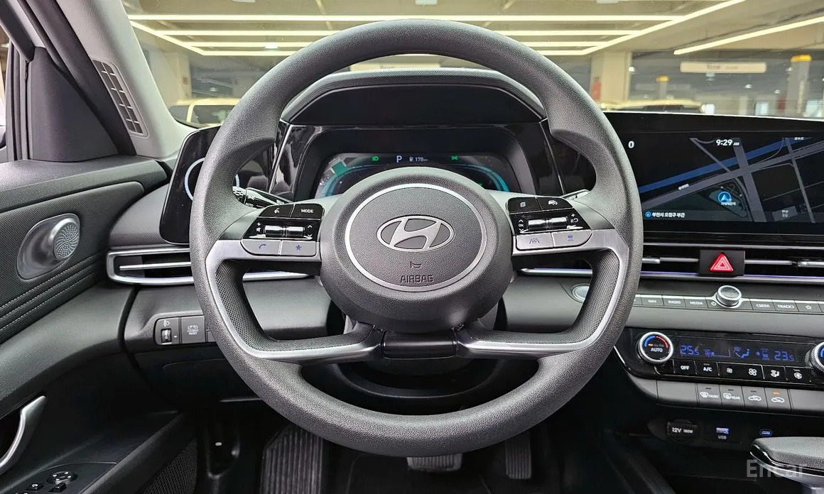 Фото 13 - Hyundai Avante