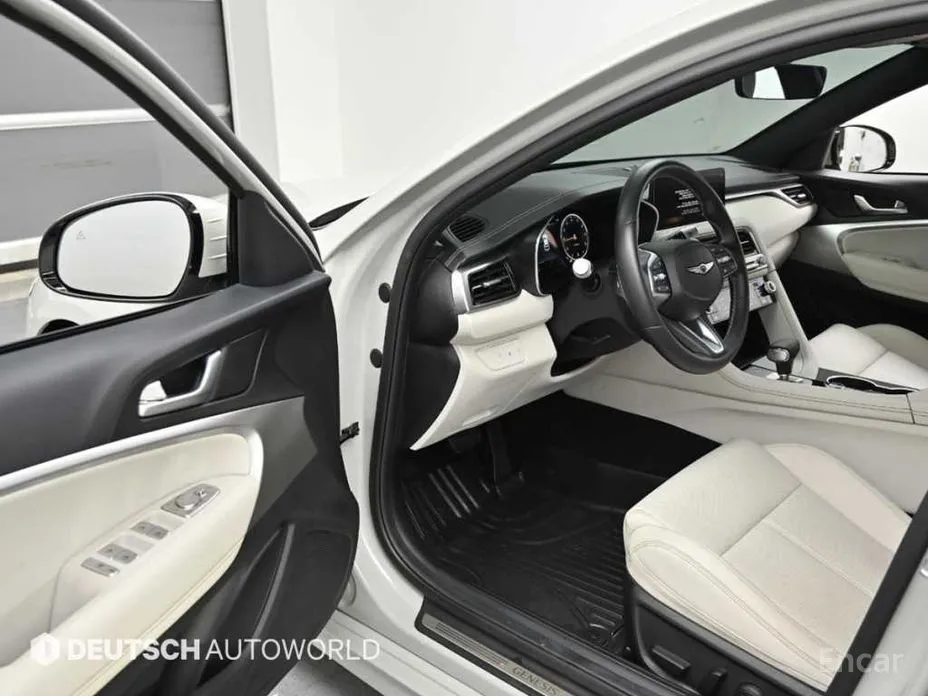 Фото 11 - Genesis G70