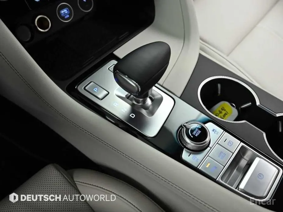 Фото 9 - Genesis G70