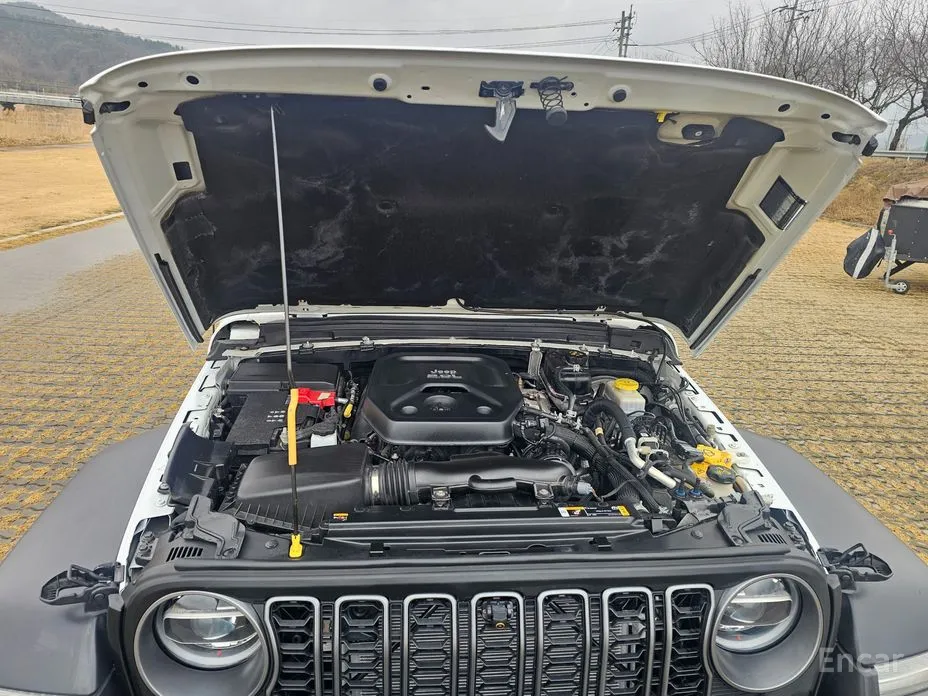 Фото 17 - Jeep Wrangler