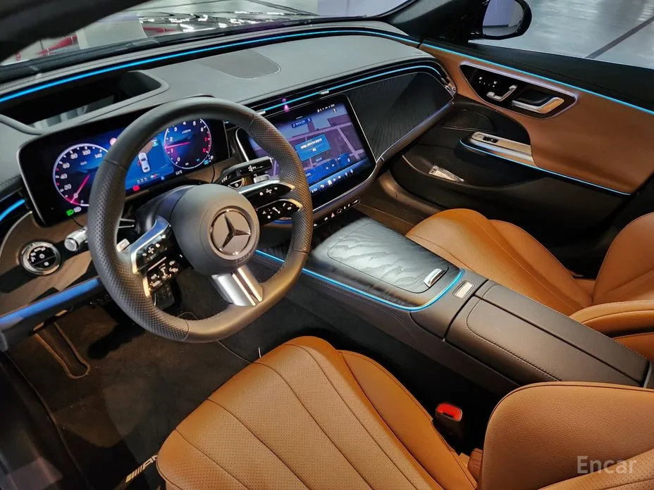 Photo 18 - Mercedes-Benz E-Class