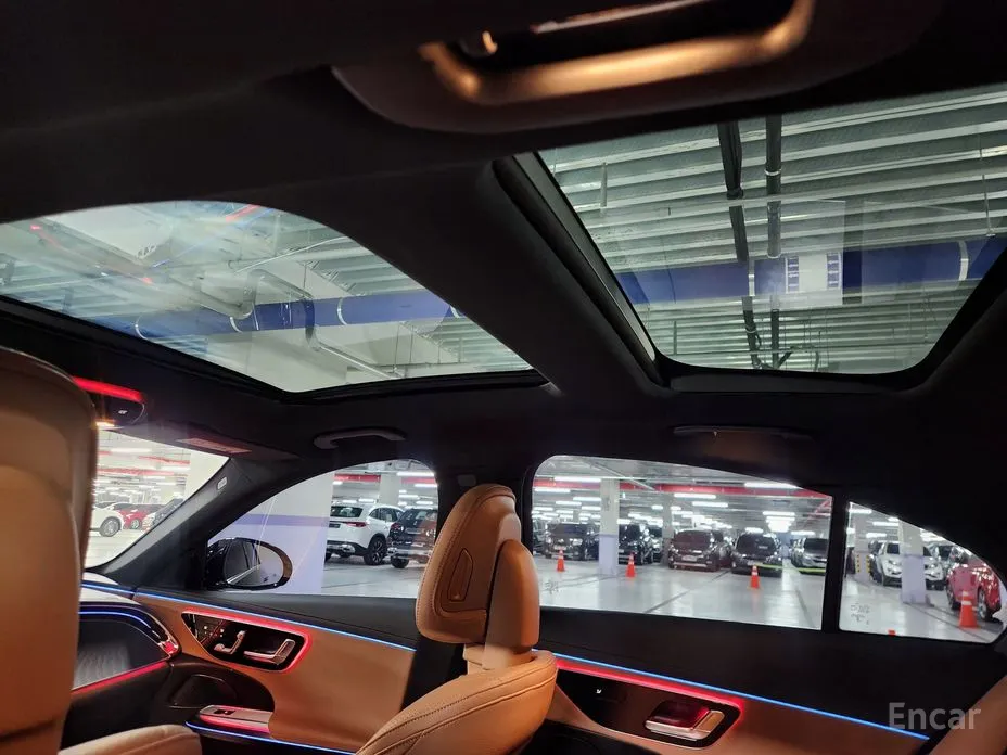 Photo 19 - Mercedes-Benz E-Class