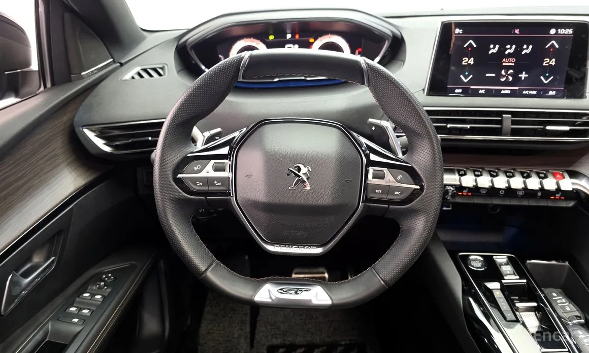 Фото 13 - Peugeot 5008