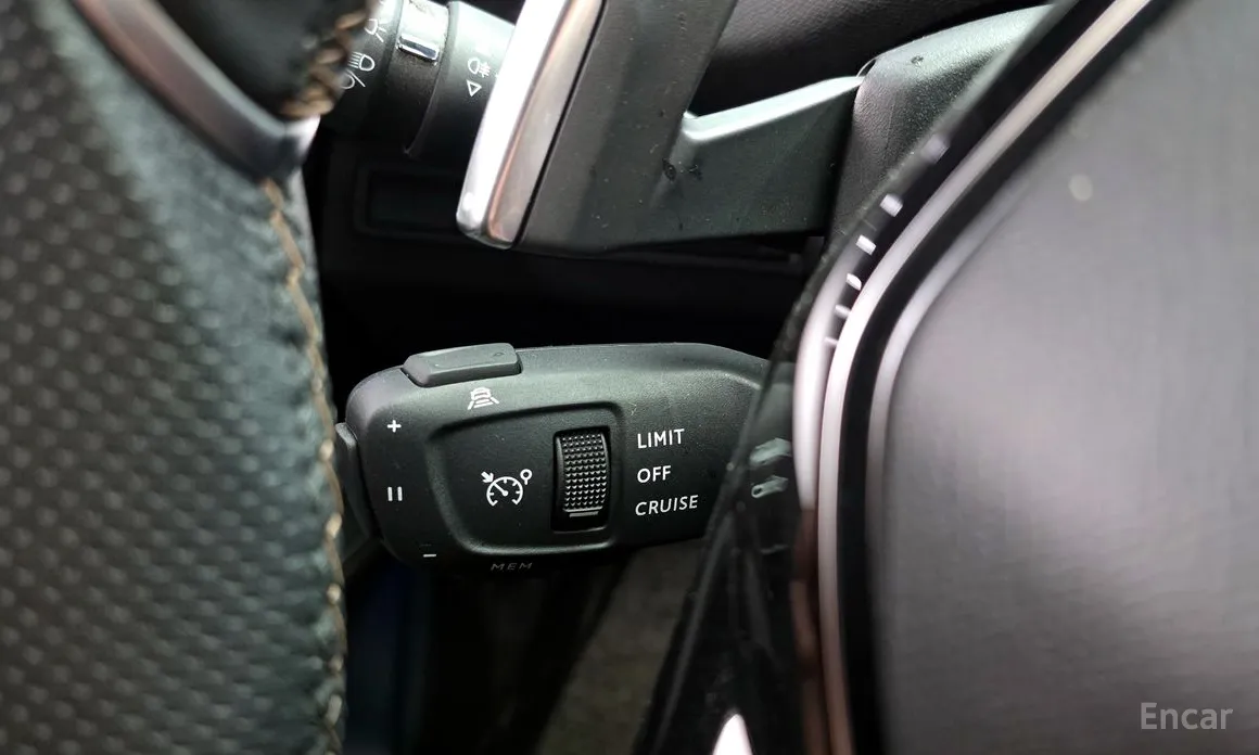 Фото 17 - Peugeot 5008