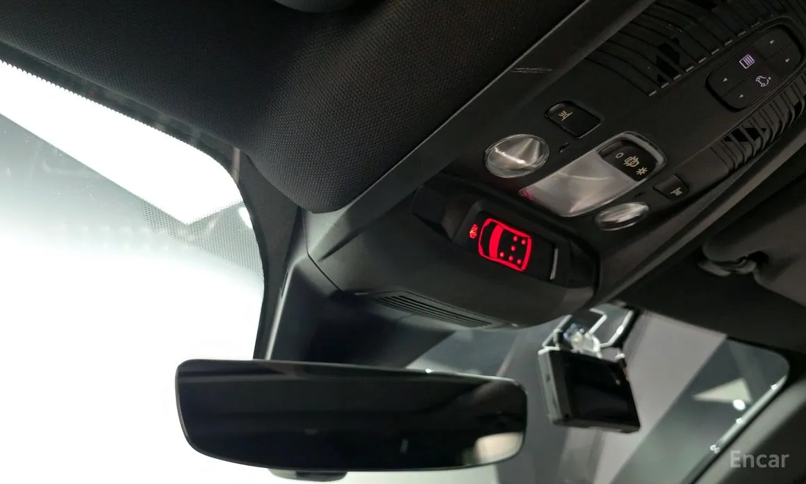 Фото 19 - Peugeot 5008