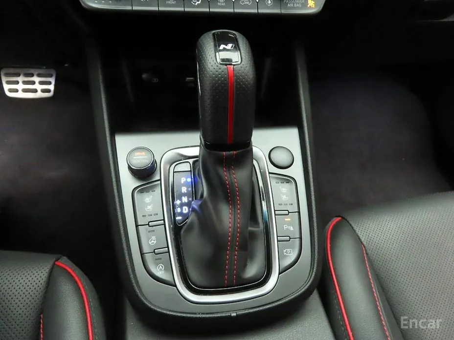 Фото 10 - Hyundai Kona