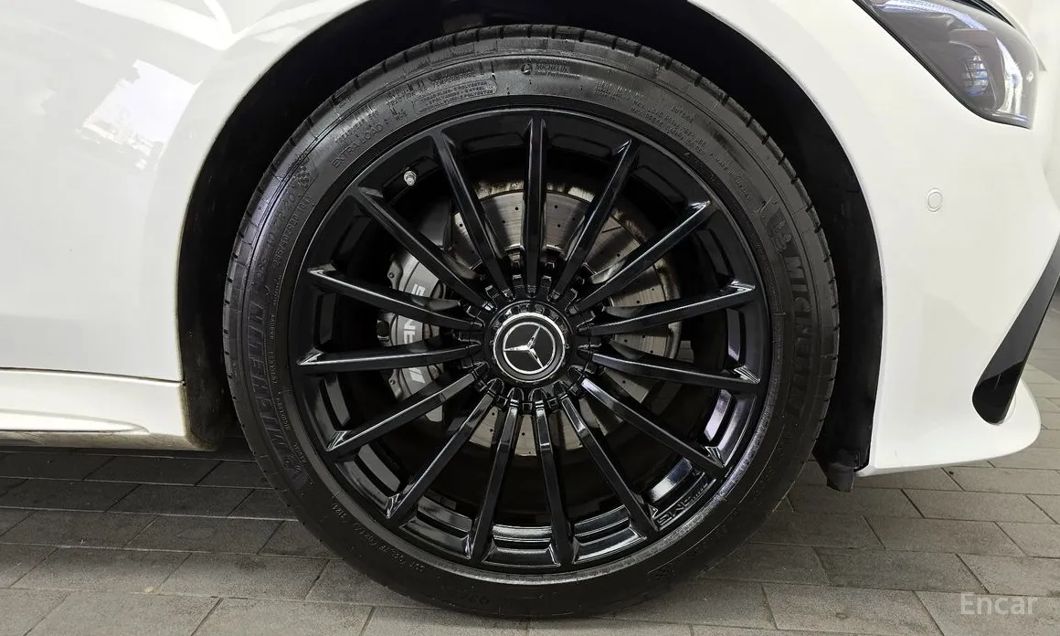 Фото 5 - Mercedes-Benz AMG GT