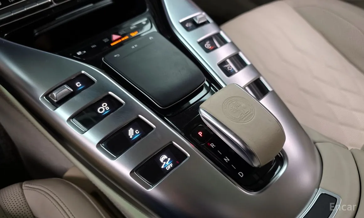 Фото 9 - Mercedes-Benz AMG GT