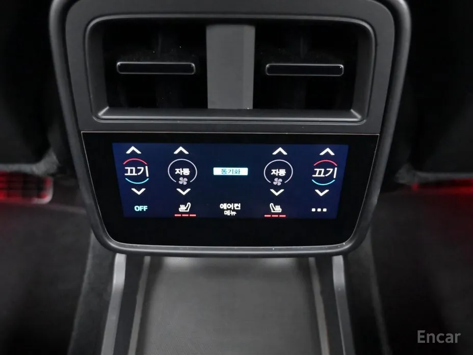 Фото 15 - Porsche Taycan