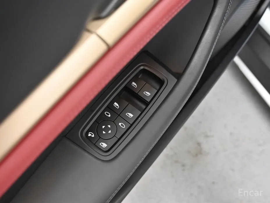 Фото 20 - Porsche Taycan